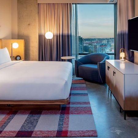 Hyatt Centric Downtown Portland Hotel Exterior photo