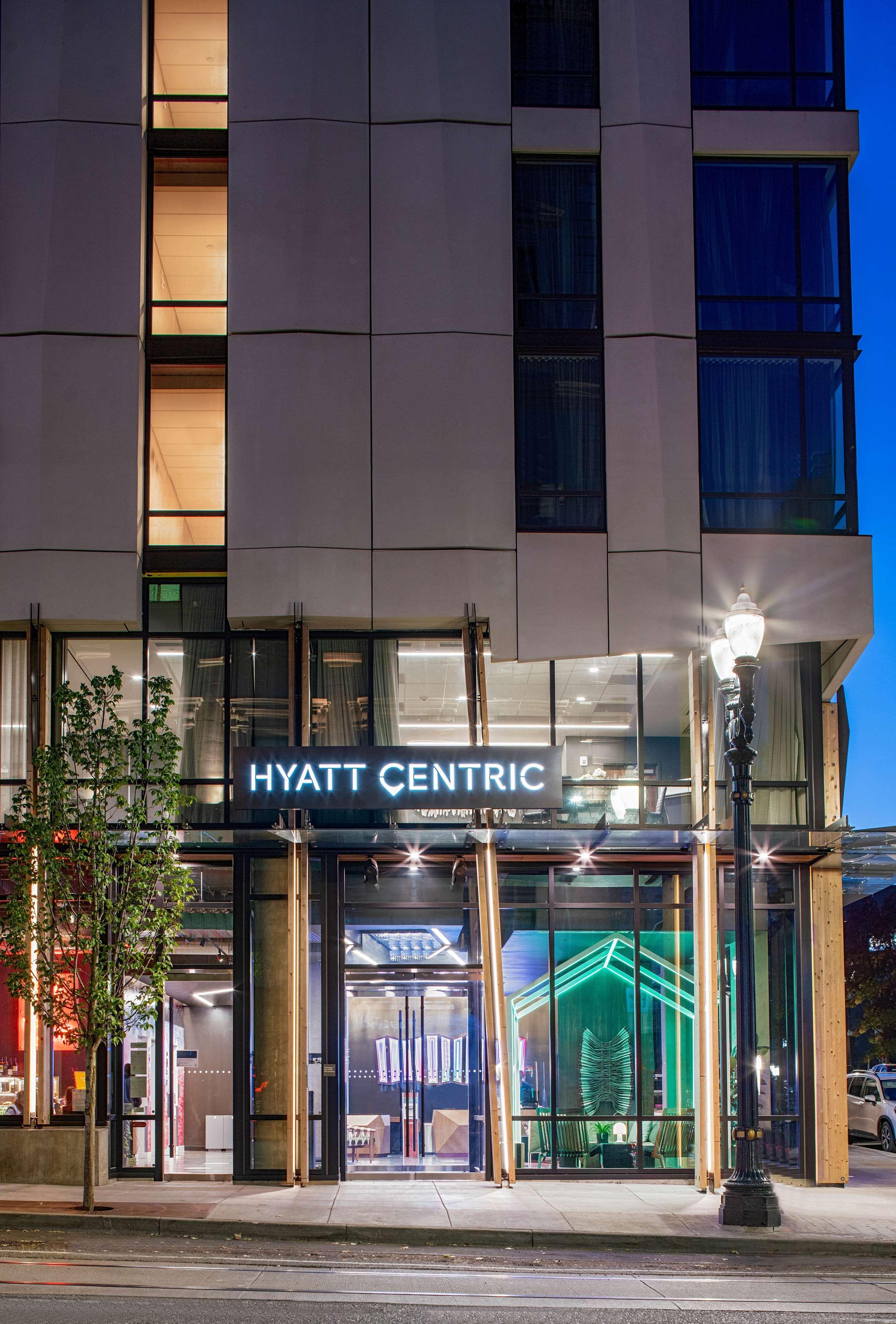 Hyatt Centric Downtown Portland Hotel Exterior photo